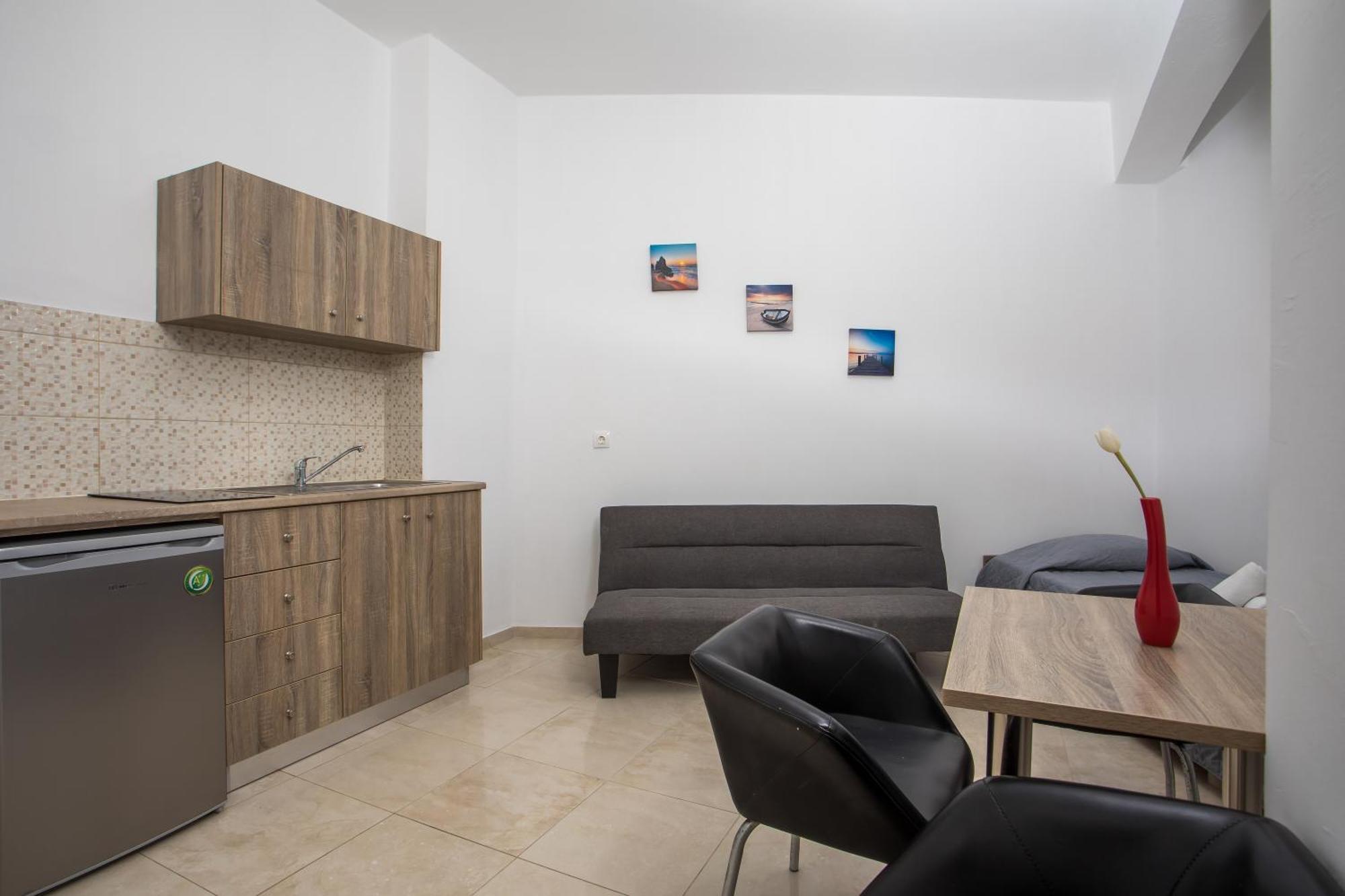 Al Mare Apartments Afantou Eksteriør bilde