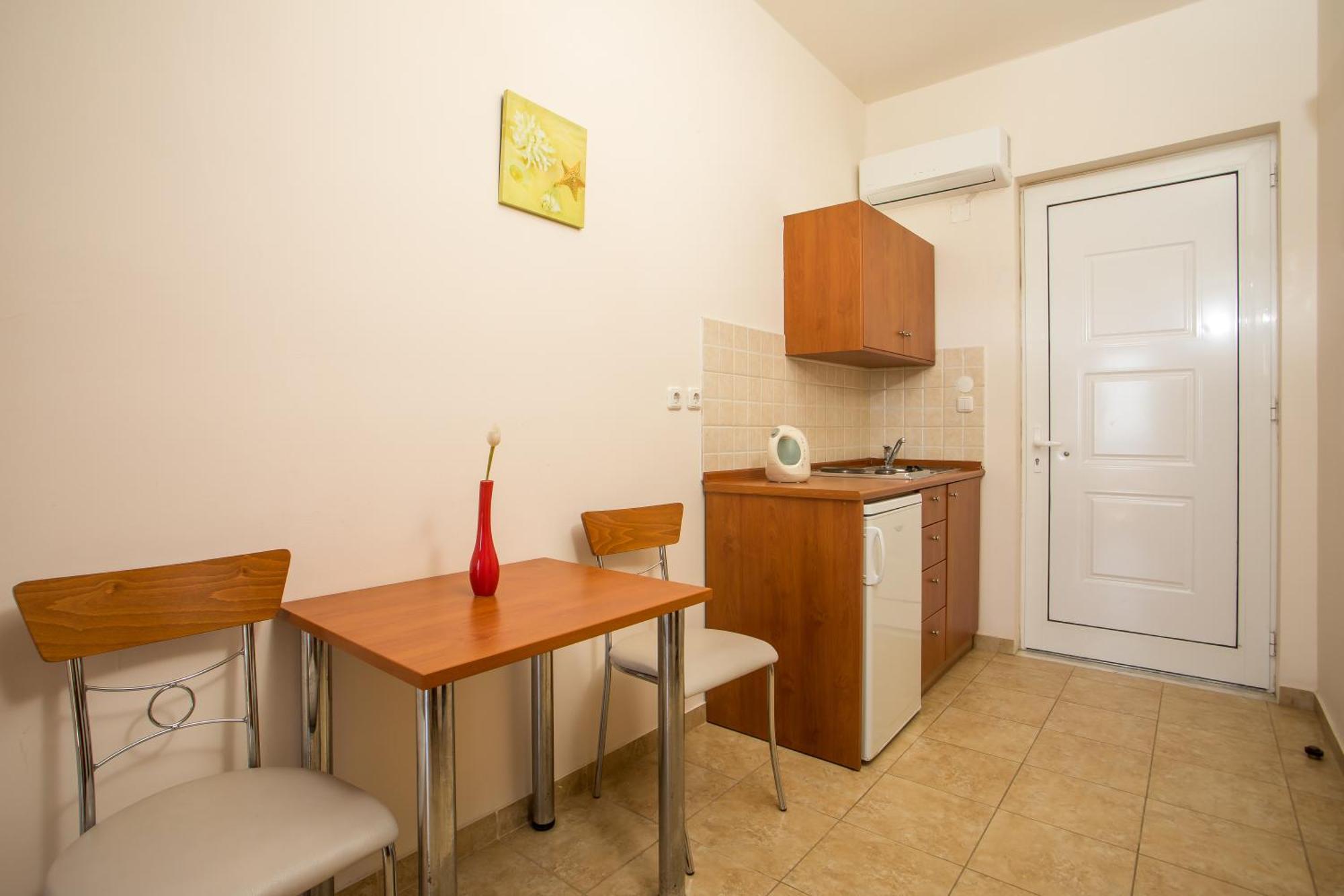 Al Mare Apartments Afantou Eksteriør bilde